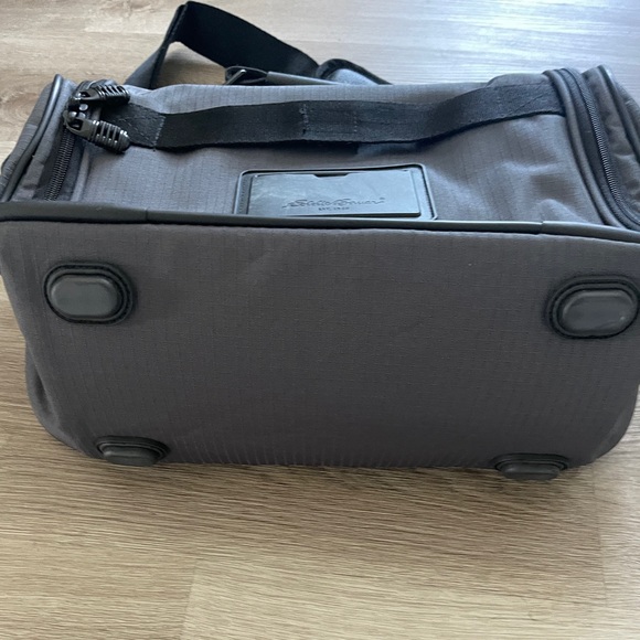 Eddie Bauer Luggage Carry On Grey Shoulder Bag - Picture 10 of 15